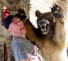 bear attacking man 8UUBVGG scaled e1616316038457